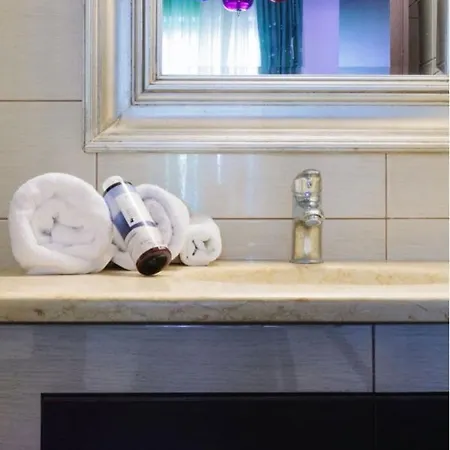 White Diamond With Private Pool Vila Kamena Vourla