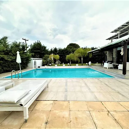 White Diamond With Private Pool