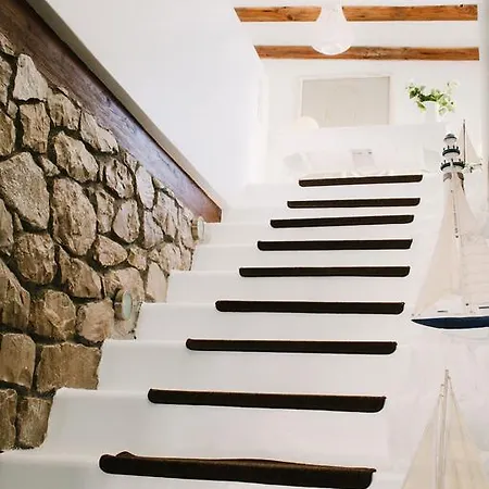 White Diamond With Private Pool Kamena Vourla